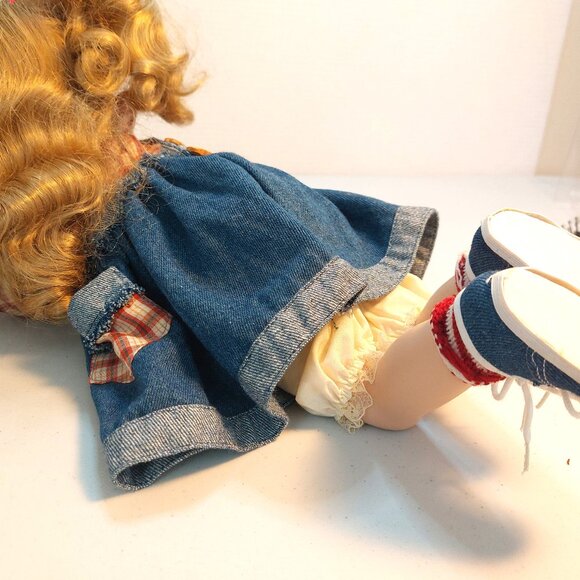 Princess House Porcelain Doll, laying on tummy - Picture 4 of 6